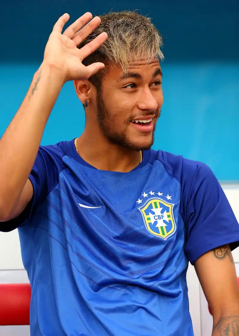 他展现了出 他展现了出