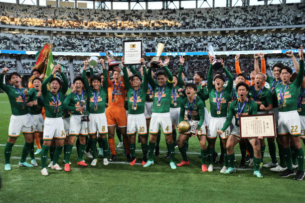 他的存在迫 他的存在迫