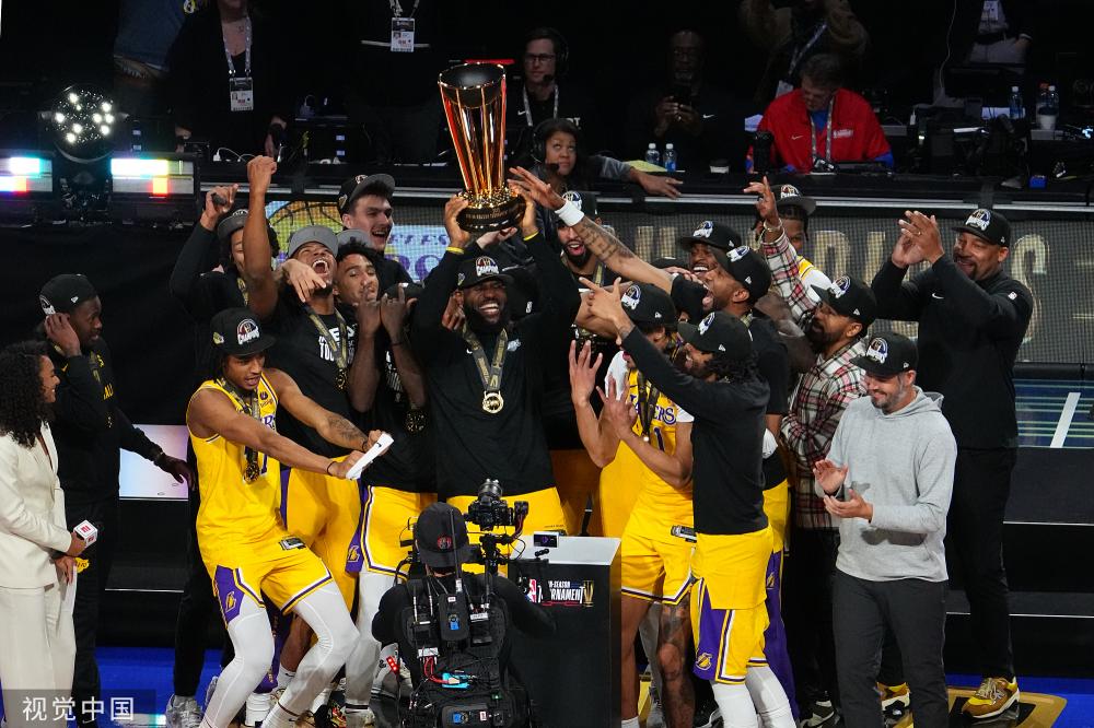 他的成就仍 他的成就仍